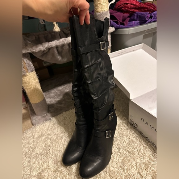 Women’s Rampage boots - Picture 6 of 8